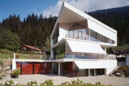  maurusfrei Architekten AG, maurusfrei, Architekten, Zürich, Chur, Team, Designer, Design, Wohnungsbau, architecture, architects, graphic, Grafik, jobs, Firma, signaletik, dokumentation, Verkaufsdokumentation, Innenausbau, Landschaft, Infrastruktur, infrastrukturbau, Überbauung, MFH, EFH, Maurus Frei, franco Cadruvi, this Egli, Girard Fetz, Reto Killer, SIA, FH Graubünden, Minergie