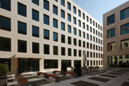  maurusfrei Architekten AG, maurusfrei, Architekten, Zürich, Chur, Team, Designer, Design, Wohnungsbau, architecture, architects, graphic, Grafik, jobs, Firma, signaletik, dokumentation, Verkaufsdokumentation, Innenausbau, Landschaft, Infrastruktur, infrastrukturbau, Überbauung, MFH, EFH, Maurus Frei, franco Cadruvi, this Egli, Girard Fetz, Reto Killer, SIA, FH Graubünden, Minergie