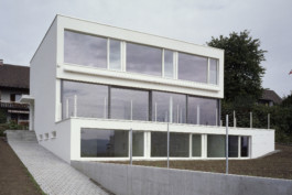  maurusfrei Architekten AG, maurusfrei, Architekten, Zürich, Chur, Team, Designer, Design, Wohnungsbau, architecture, architects, graphic, Grafik, jobs, Firma, signaletik, dokumentation, Verkaufsdokumentation, Innenausbau, Landschaft, Infrastruktur, infrastrukturbau, Überbauung, MFH, EFH, Maurus Frei, franco Cadruvi, this Egli, Girard Fetz, Reto Killer, SIA, FH Graubünden, Minergie