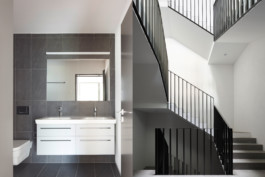  maurusfrei Architekten AG, maurusfrei, Architekten, Zürich, Chur, Team, Designer, Design, Wohnungsbau, architecture, architects, graphic, Grafik, jobs, Firma, signaletik, dokumentation, Verkaufsdokumentation, Innenausbau, Landschaft, Infrastruktur, infrastrukturbau, Überbauung, MFH, EFH, Maurus Frei, franco Cadruvi, this Egli, Girard Fetz, Reto Killer, SIA, FH Graubünden, Minergie