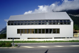  maurusfrei Architekten AG, maurusfrei, Architekten, Zürich, Chur, Team, Designer, Design, Wohnungsbau, architecture, architects, graphic, Grafik, jobs, Firma, signaletik, dokumentation, Verkaufsdokumentation, Innenausbau, Landschaft, Infrastruktur, infrastrukturbau, Überbauung, MFH, EFH, Maurus Frei, franco Cadruvi, this Egli, Girard Fetz, Reto Killer, SIA, FH Graubünden, Minergie