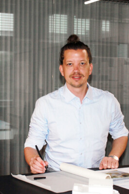  maurusfrei Architekten AG, maurusfrei, Architekten, Zürich, Chur, Team, Designer, Design, Wohnungsbau, architecture, architects, graphic, Grafik, jobs, Firma, signaletik, dokumentation, Verkaufsdokumentation, Innenausbau, Landschaft, Infrastruktur, infrastrukturbau, Überbauung, MFH, EFH, Maurus Frei, franco Cadruvi, this Egli, Girard Fetz, Reto Killer, SIA, FH Graubünden, Minergie