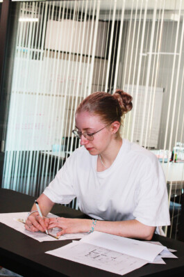  maurusfrei Architekten AG, maurusfrei, Architekten, Zürich, Chur, Team, Designer, Design, Wohnungsbau, architecture, architects, graphic, Grafik, jobs, Firma, signaletik, dokumentation, Verkaufsdokumentation, Innenausbau, Landschaft, Infrastruktur, infrastrukturbau, Überbauung, MFH, EFH, Maurus Frei, franco Cadruvi, this Egli, Girard Fetz, Reto Killer, SIA, FH Graubünden, Minergie