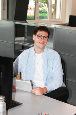  maurusfrei Architekten AG, maurusfrei, Architekten, Zürich, Chur, Team, Designer, Design, Wohnungsbau, architecture, architects, graphic, Grafik, jobs, Firma, signaletik, dokumentation, Verkaufsdokumentation, Innenausbau, Landschaft, Infrastruktur, infrastrukturbau, Überbauung, MFH, EFH, Maurus Frei, franco Cadruvi, this Egli, Girard Fetz, Reto Killer, SIA, FH Graubünden, Minergie